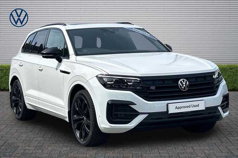Volkswagen Touareg 3.0 V6 TDI 4Motion Black Edition 5dr Tip Auto + VOLKSWAGEN WARRANTY