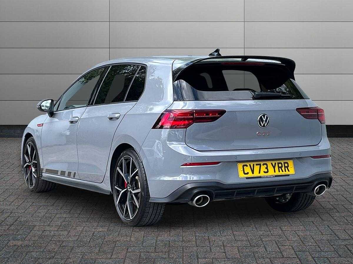 Volkswagen Golf GTI