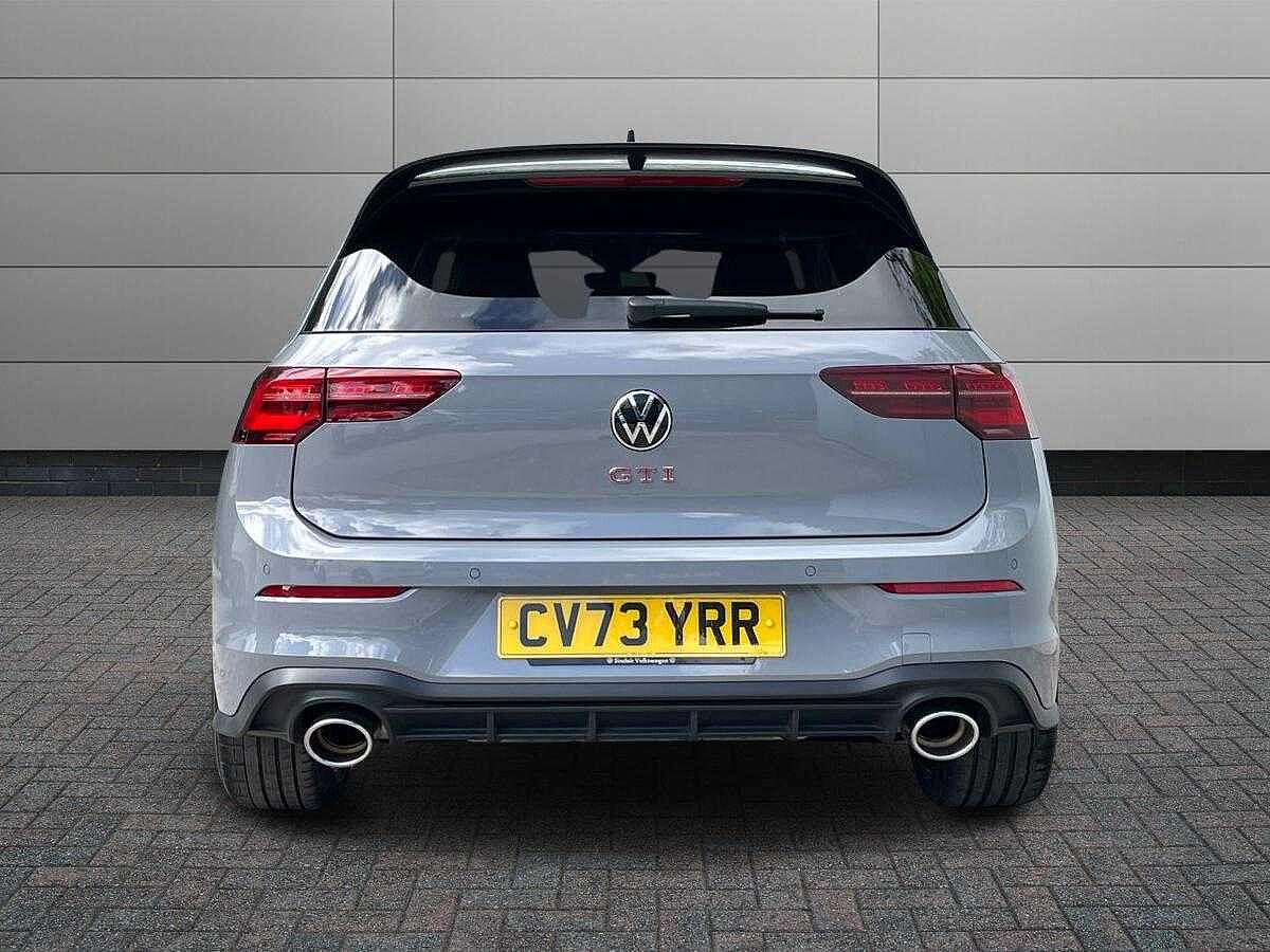 Volkswagen Golf GTI
