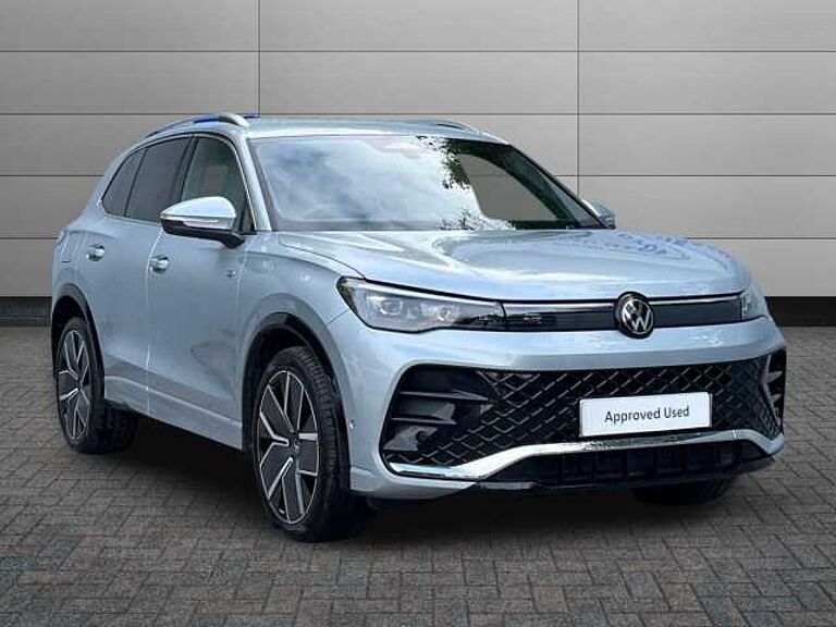 Volkswagen Tiguan 1.5 eTSI 150 R-Line 5dr DSG + 20' LEEDS ALLOYS/COMFORT PACKAGE
