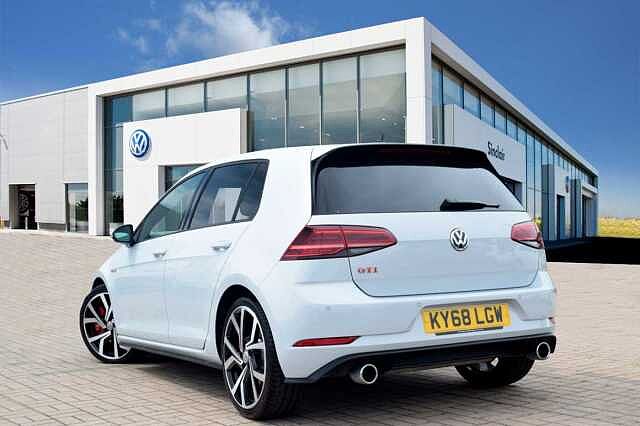 Volkswagen Golf GTI