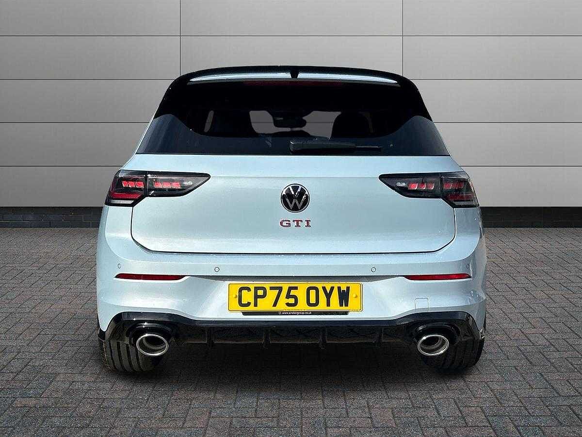 Volkswagen Golf GTI