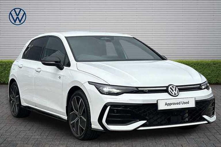 Volkswagen Golf 1.5 eTSI 150 Black Edition 5dr DSG + AREA VIEW/HARMAN KARDON/TECH PACK