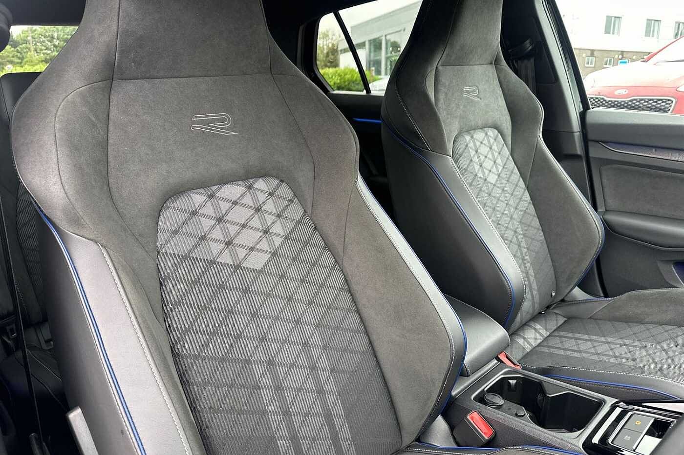 Volkswagen Golf R