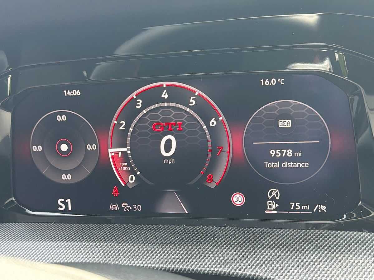 Volkswagen Golf GTI