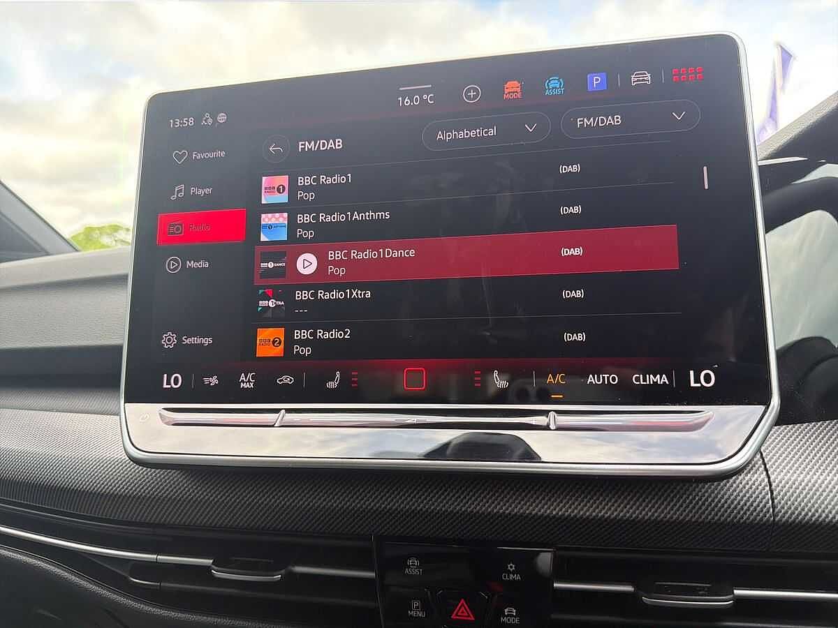 Volkswagen Golf GTI