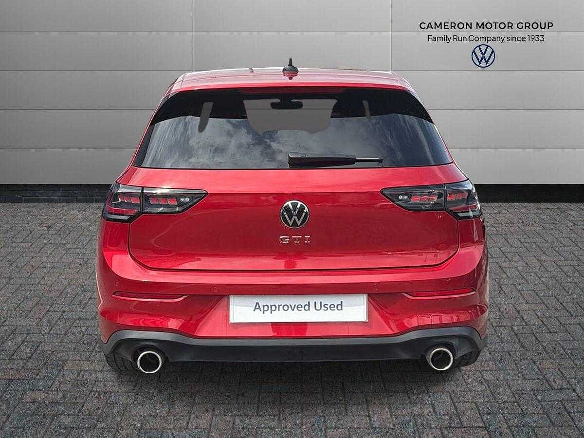 Volkswagen Golf GTI