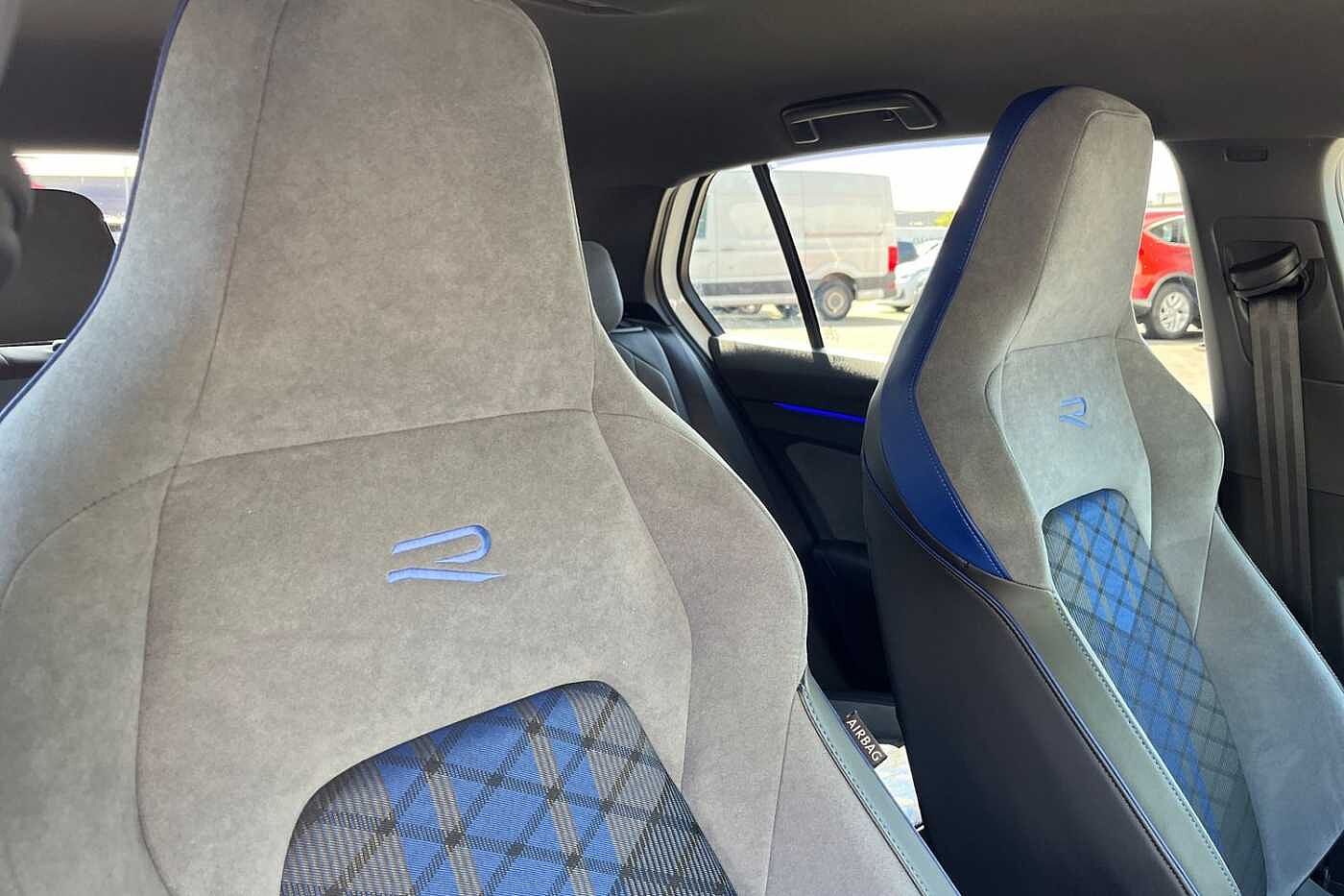 Volkswagen Golf R