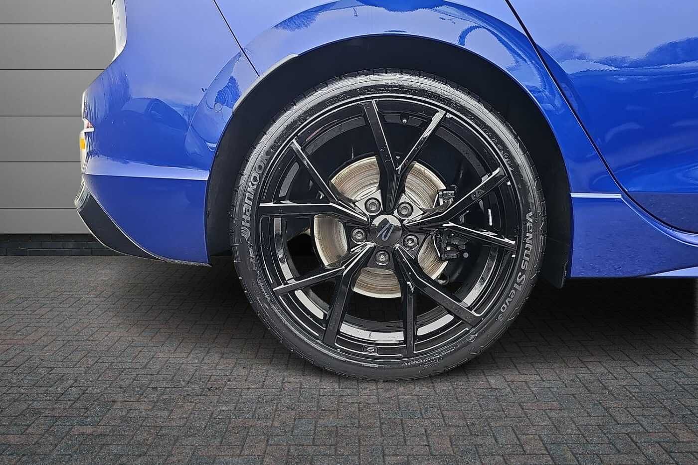 Volkswagen Golf R