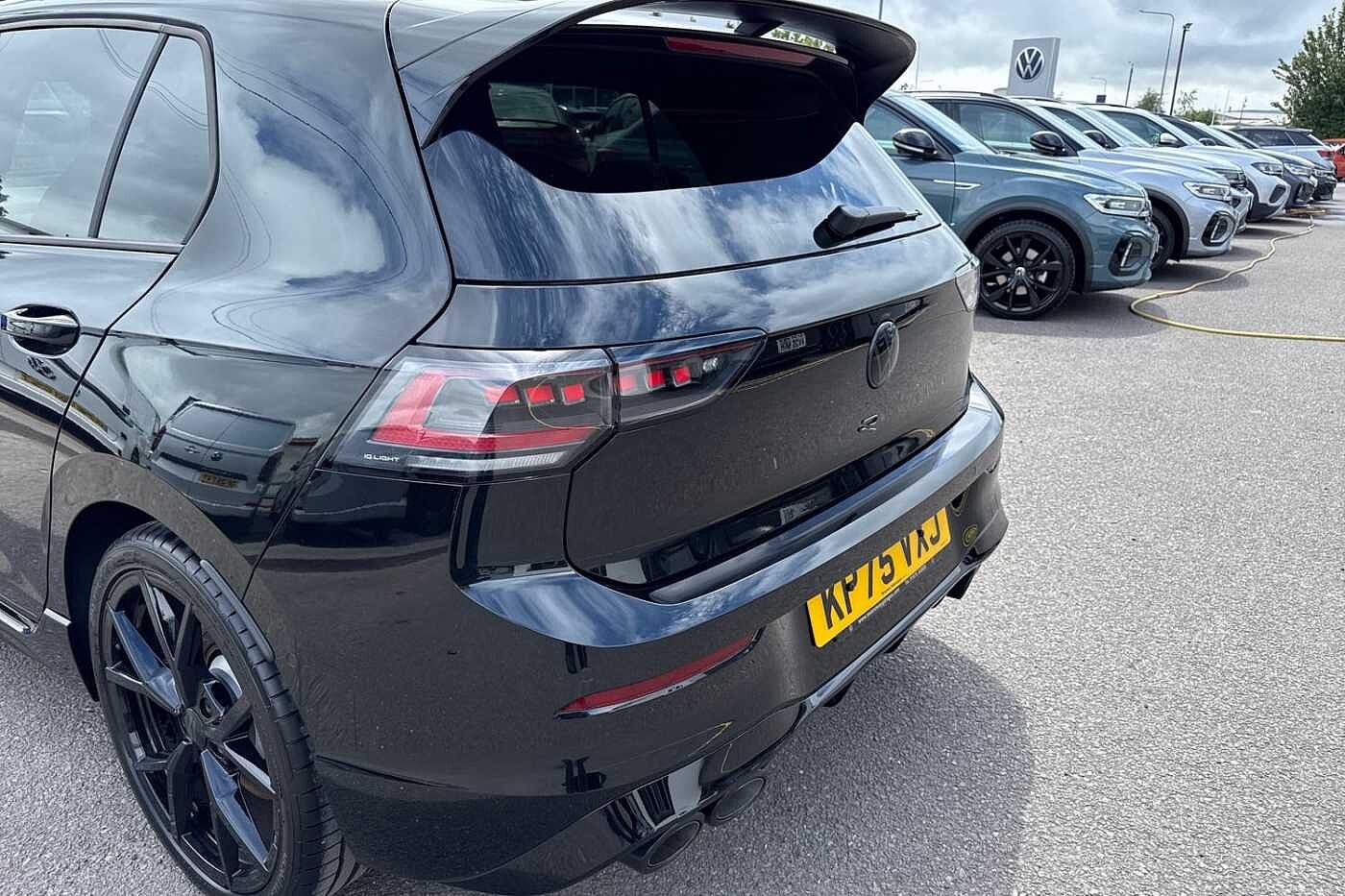 Volkswagen Golf R
