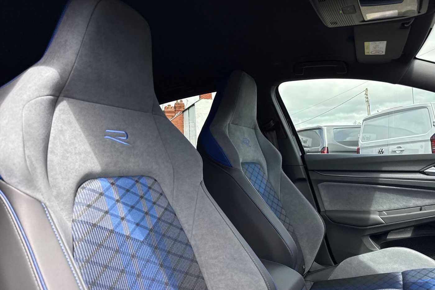 Volkswagen Golf R