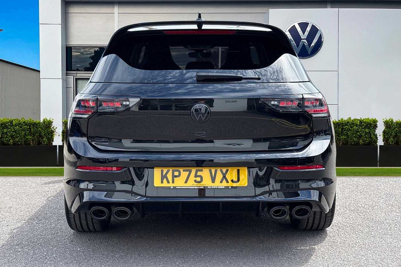 Volkswagen Golf R