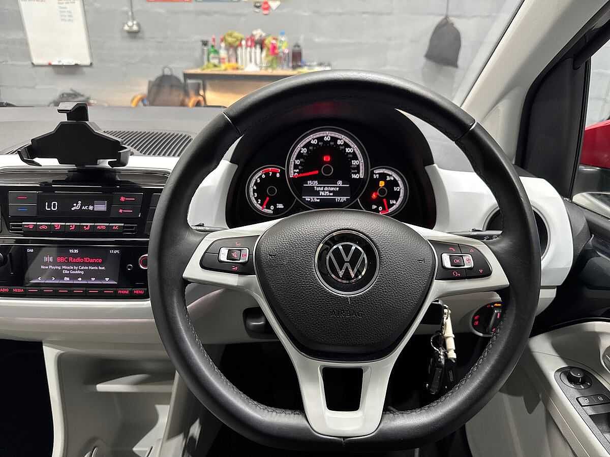 Volkswagen up!