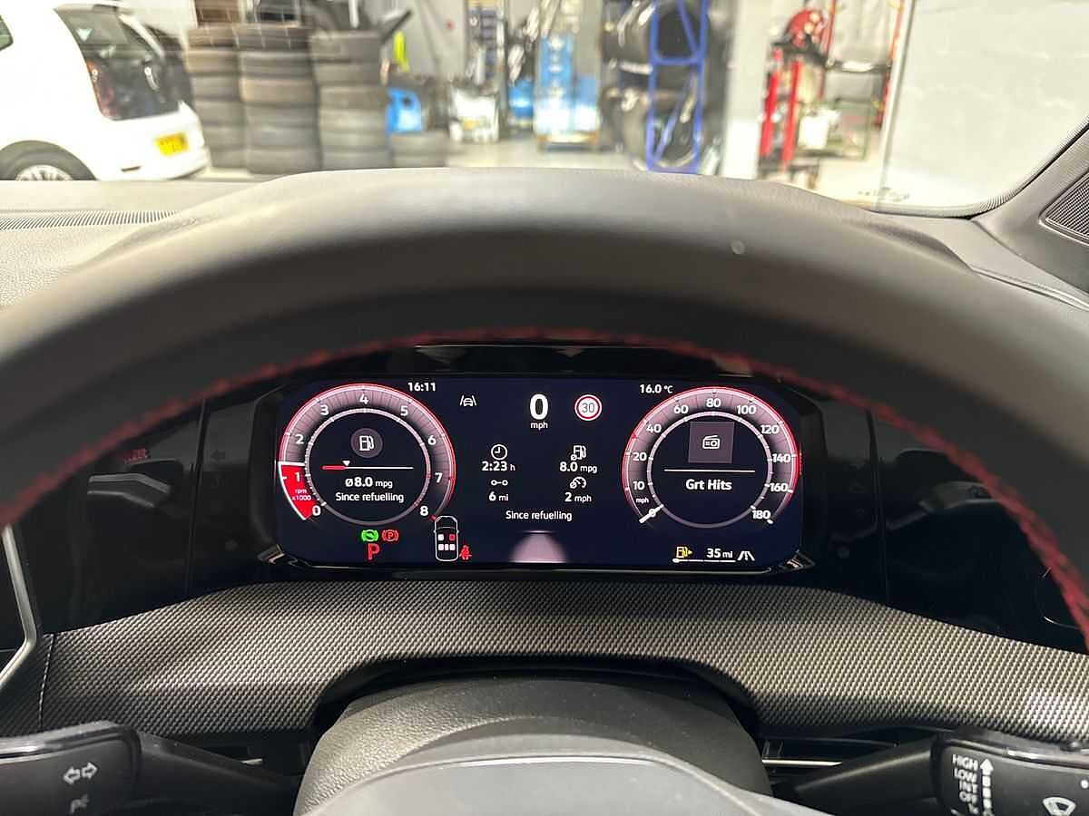Volkswagen Golf GTI