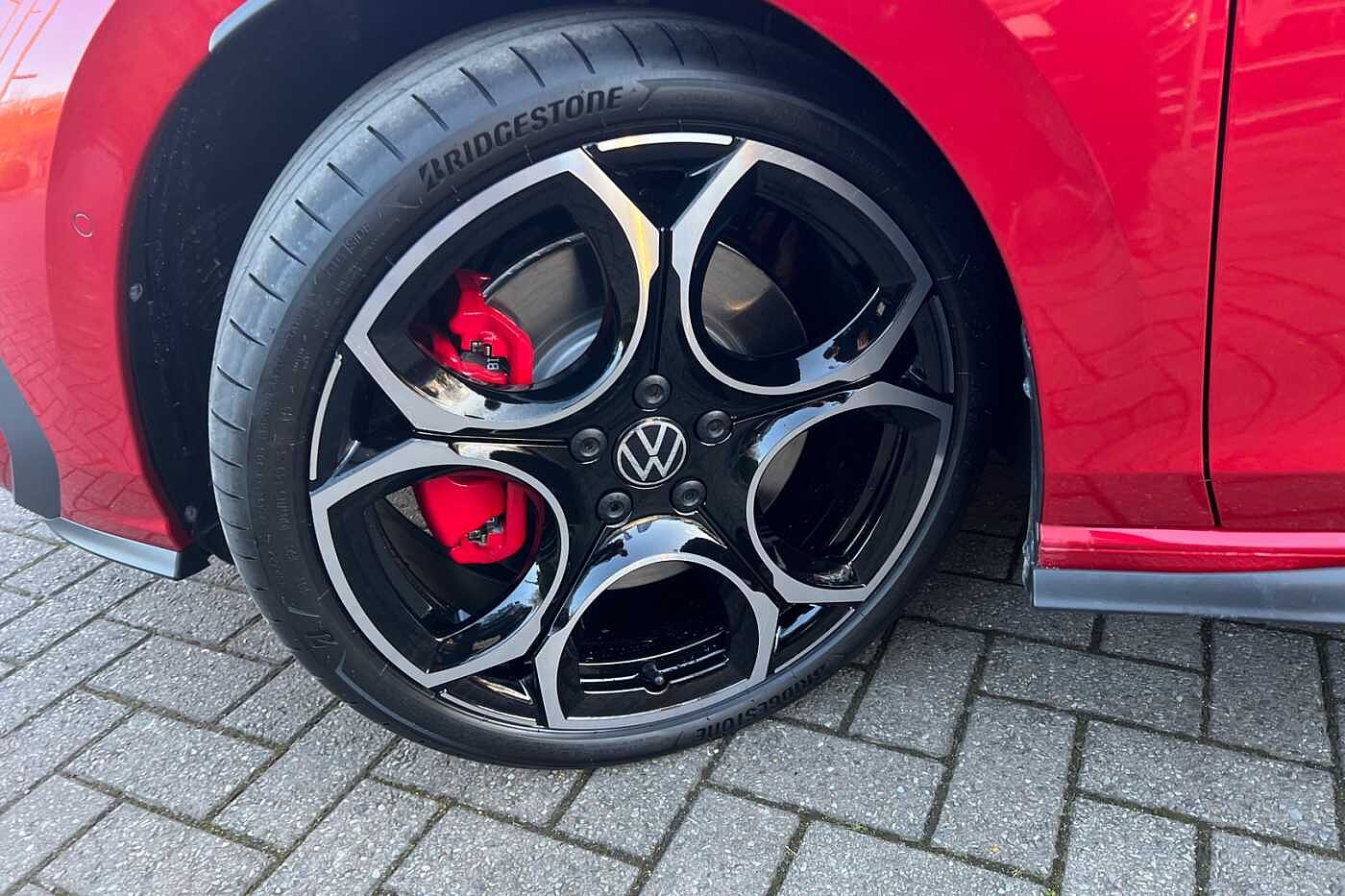 Volkswagen Golf GTI