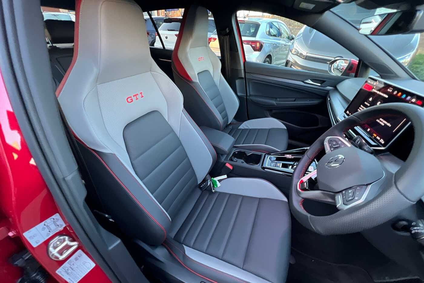 Volkswagen Golf GTI