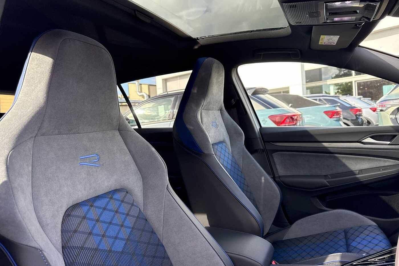 Volkswagen Golf R