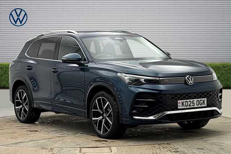 Volkswagen Tiguan 1.5 TSI 272 eHybrid R-Line DSG⭐ IQ Lights, Sunroof, Info pack, Driver Pack⭐