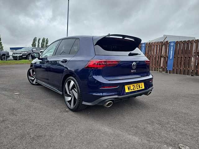 Volkswagen Golf GTI