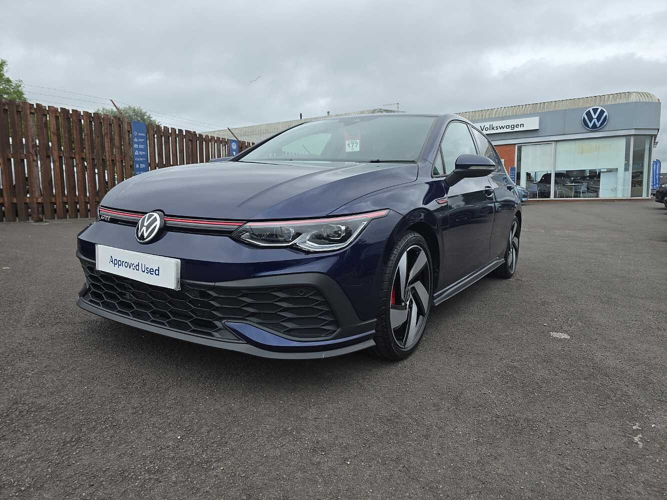 Volkswagen Golf GTI