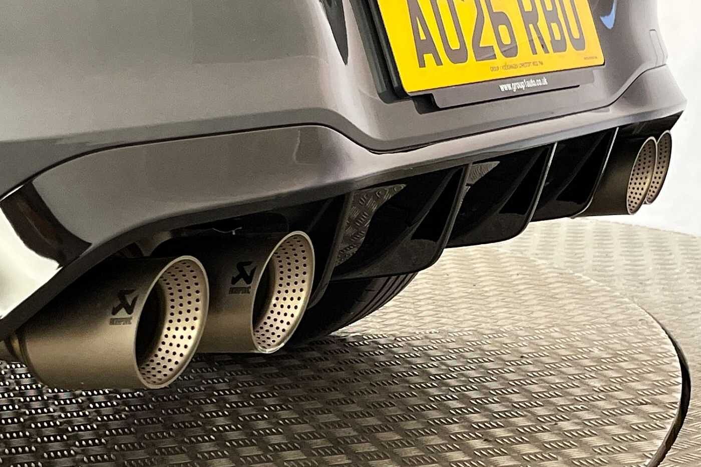 Volkswagen Golf R