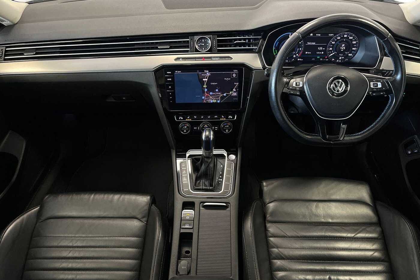 Volkswagen Passat Estate GTE