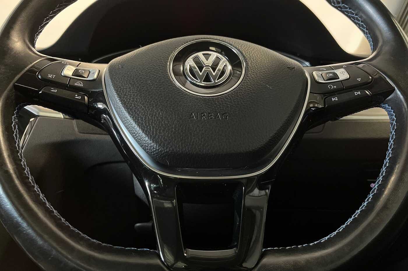 Volkswagen Passat Estate GTE