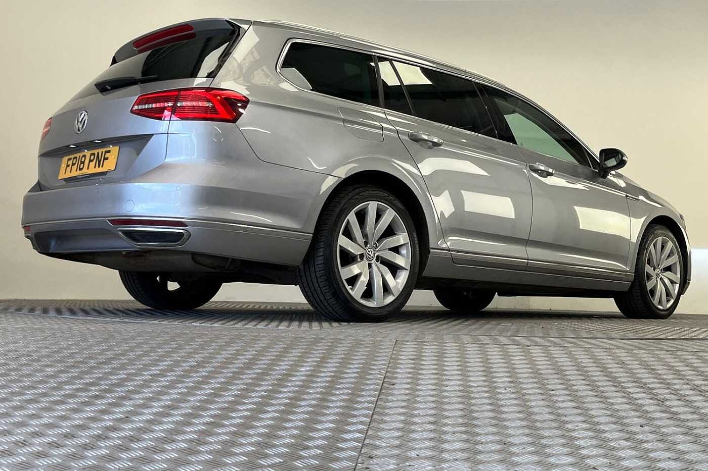 Volkswagen Passat Estate GTE