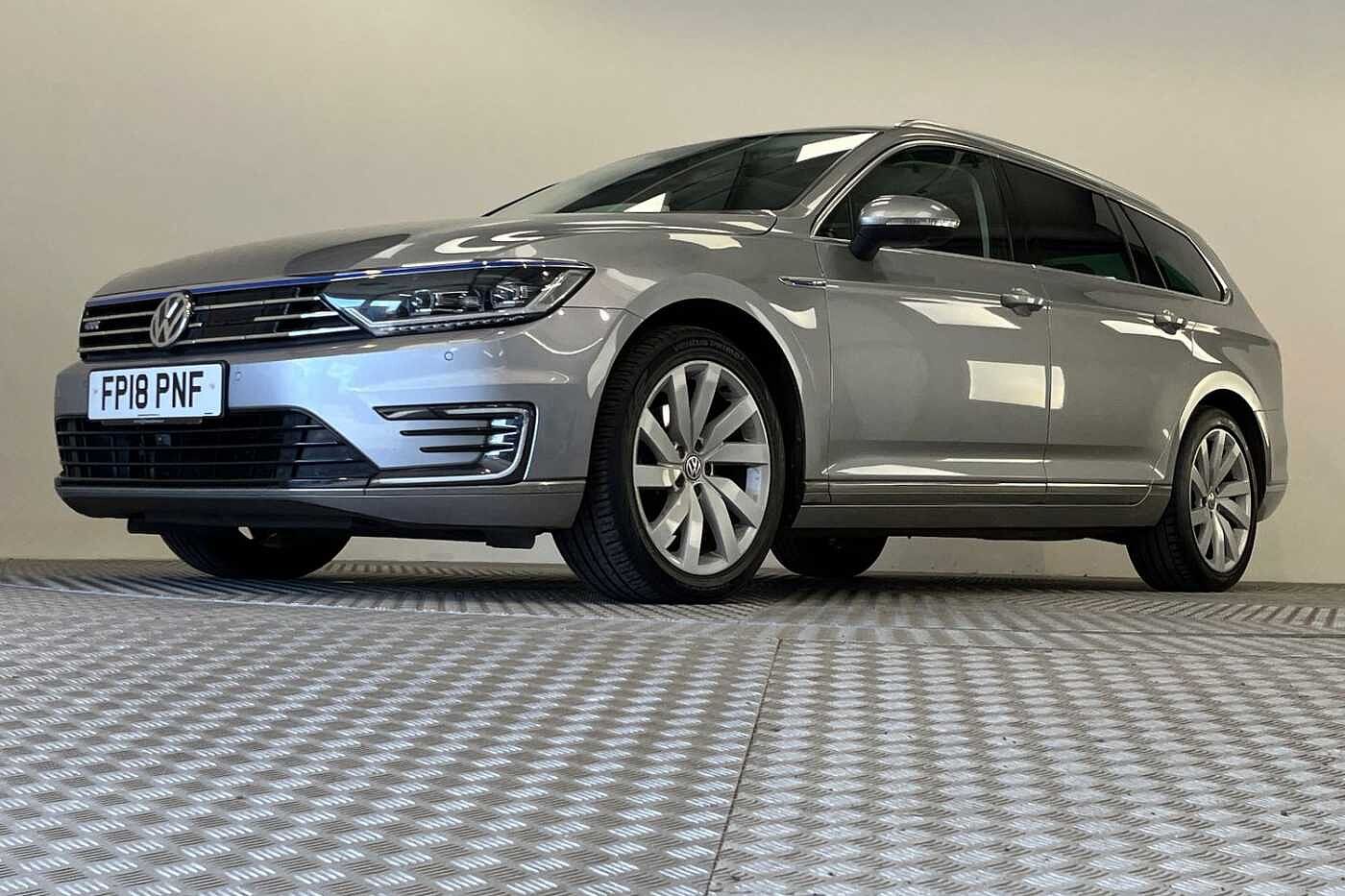 Volkswagen Passat Estate GTE