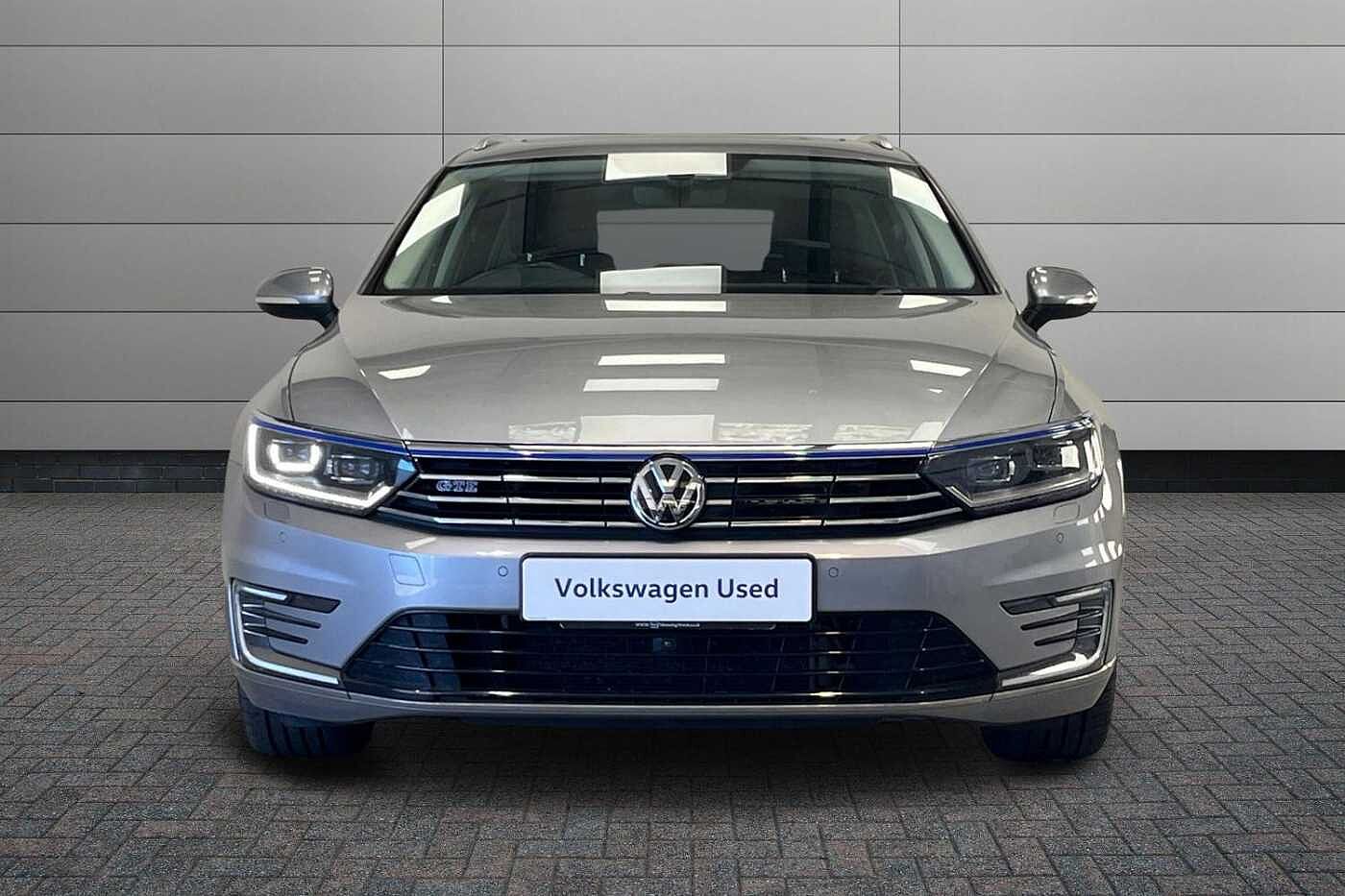 Volkswagen Passat Estate GTE