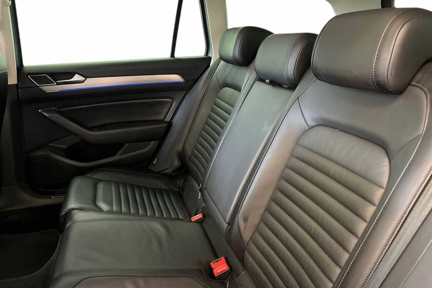Volkswagen Passat Estate GTE