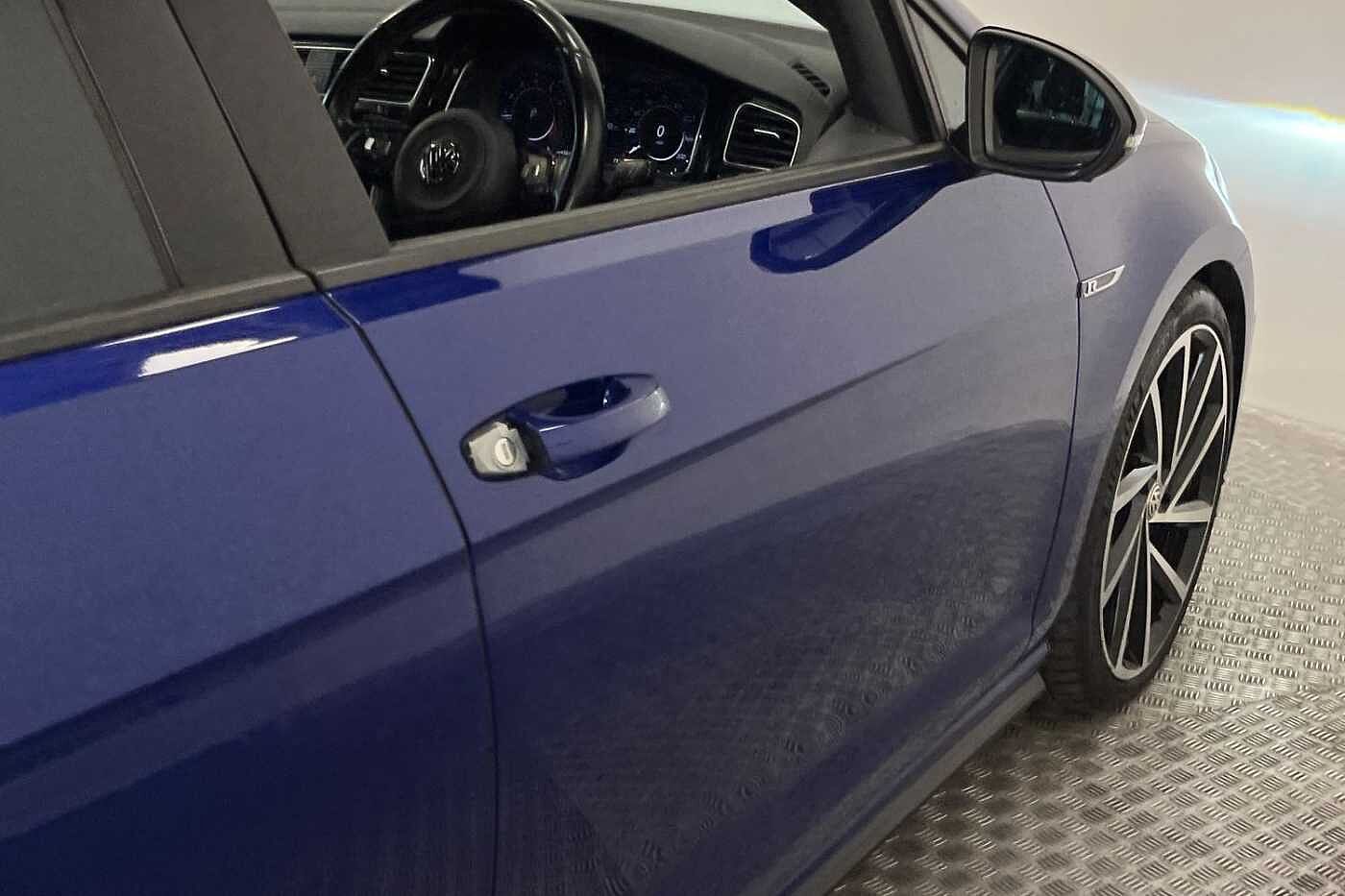 Volkswagen Golf R