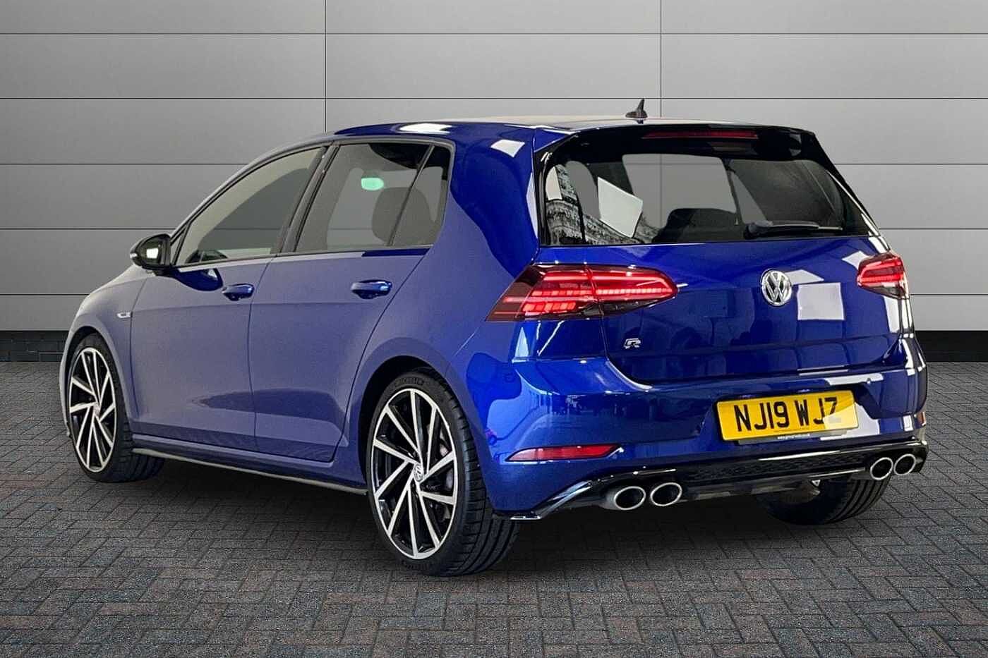 Volkswagen Golf R