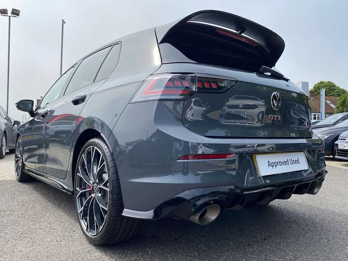 Volkswagen Golf GTI