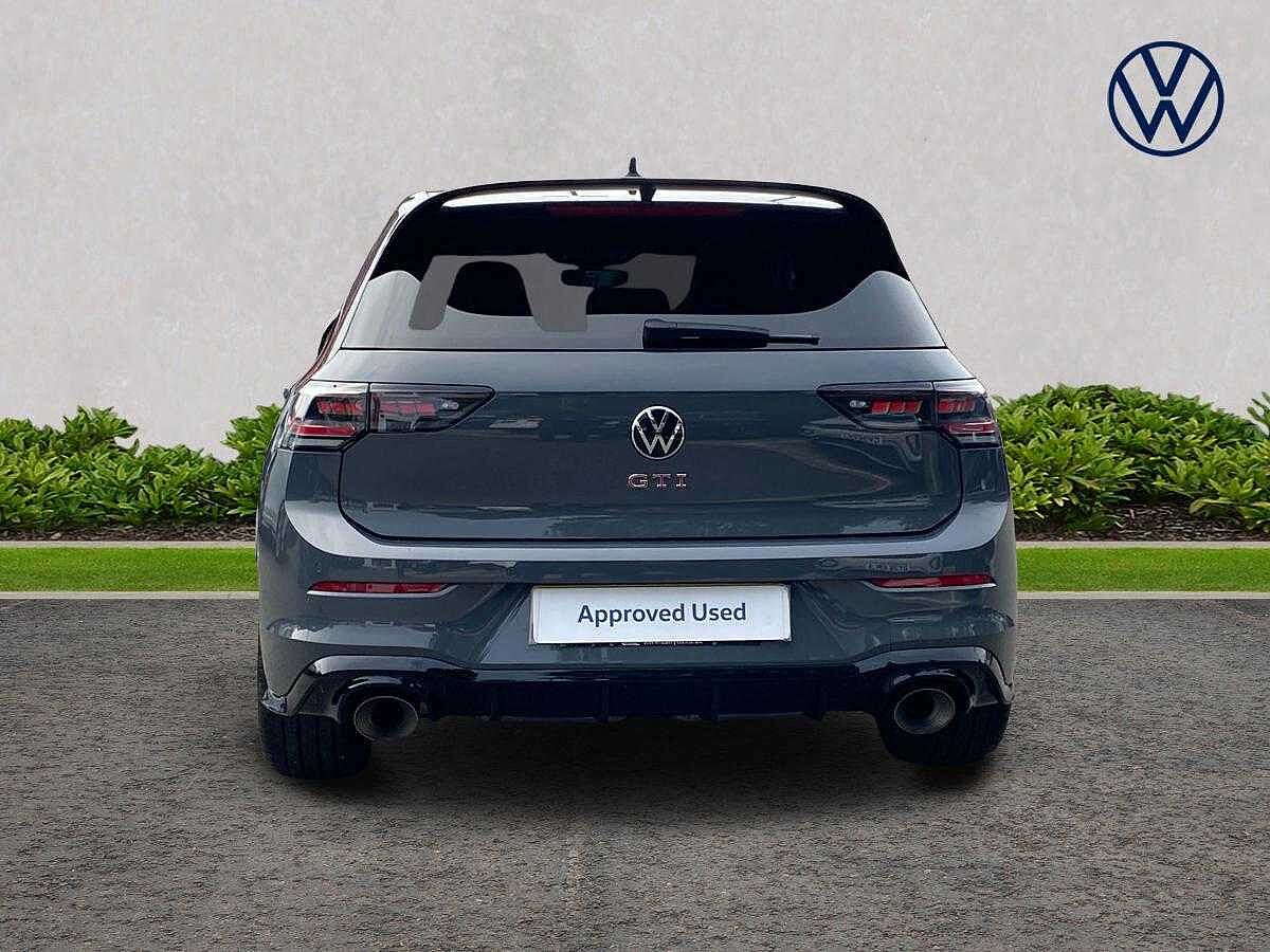 Volkswagen Golf GTI
