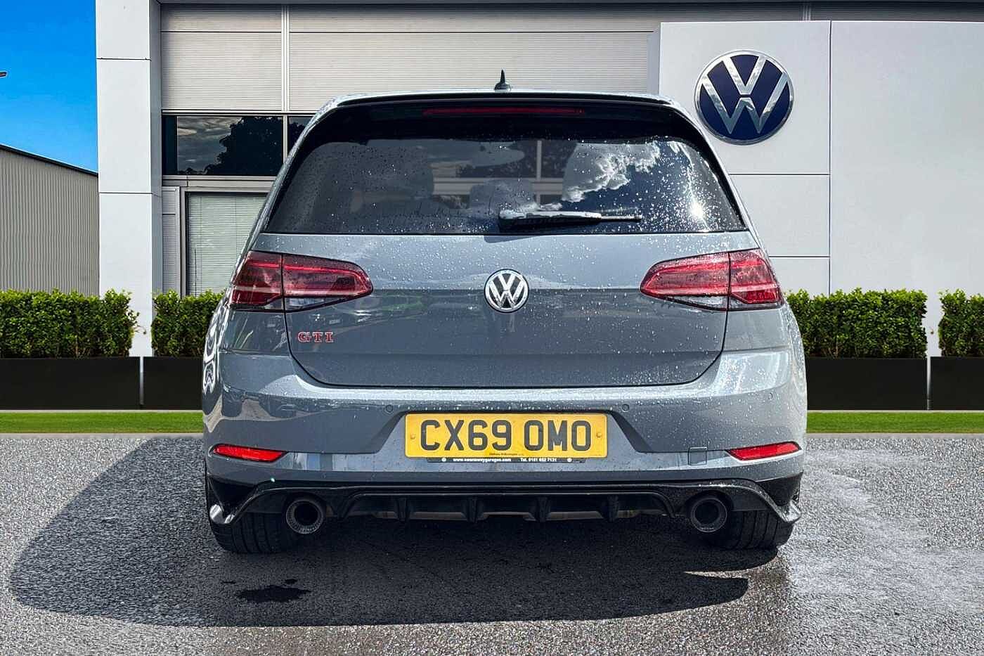 Volkswagen Golf GTI
