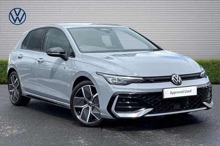 Volkswagen Golf Hatch Black Edition 1.5 eTSI 150 PS 7-Speed DSG 5 Door