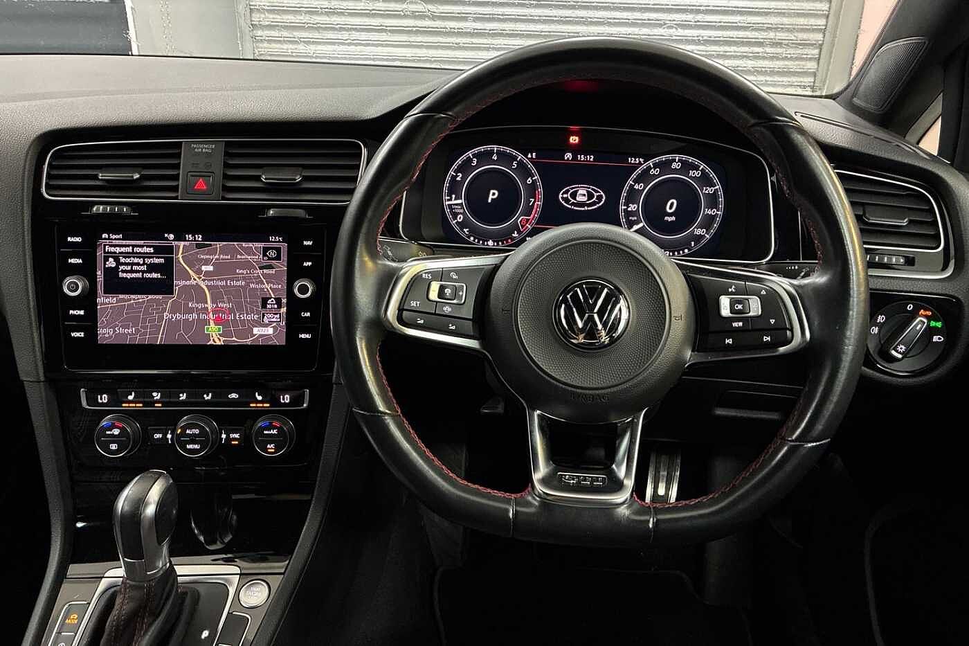 Volkswagen Golf GTI