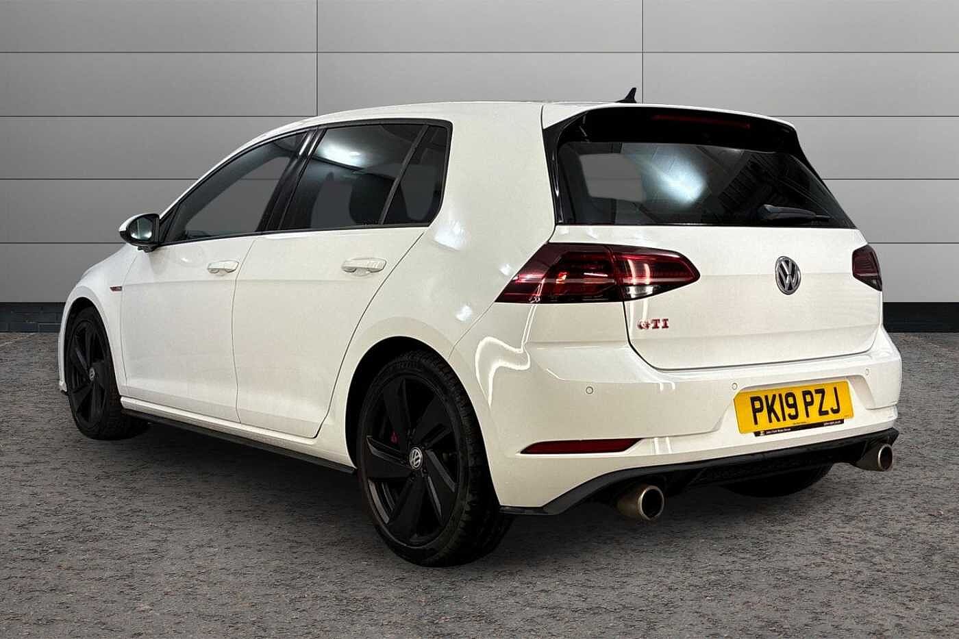 Volkswagen Golf GTI
