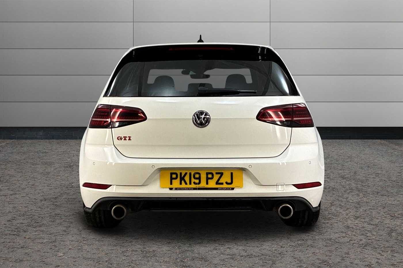 Volkswagen Golf GTI